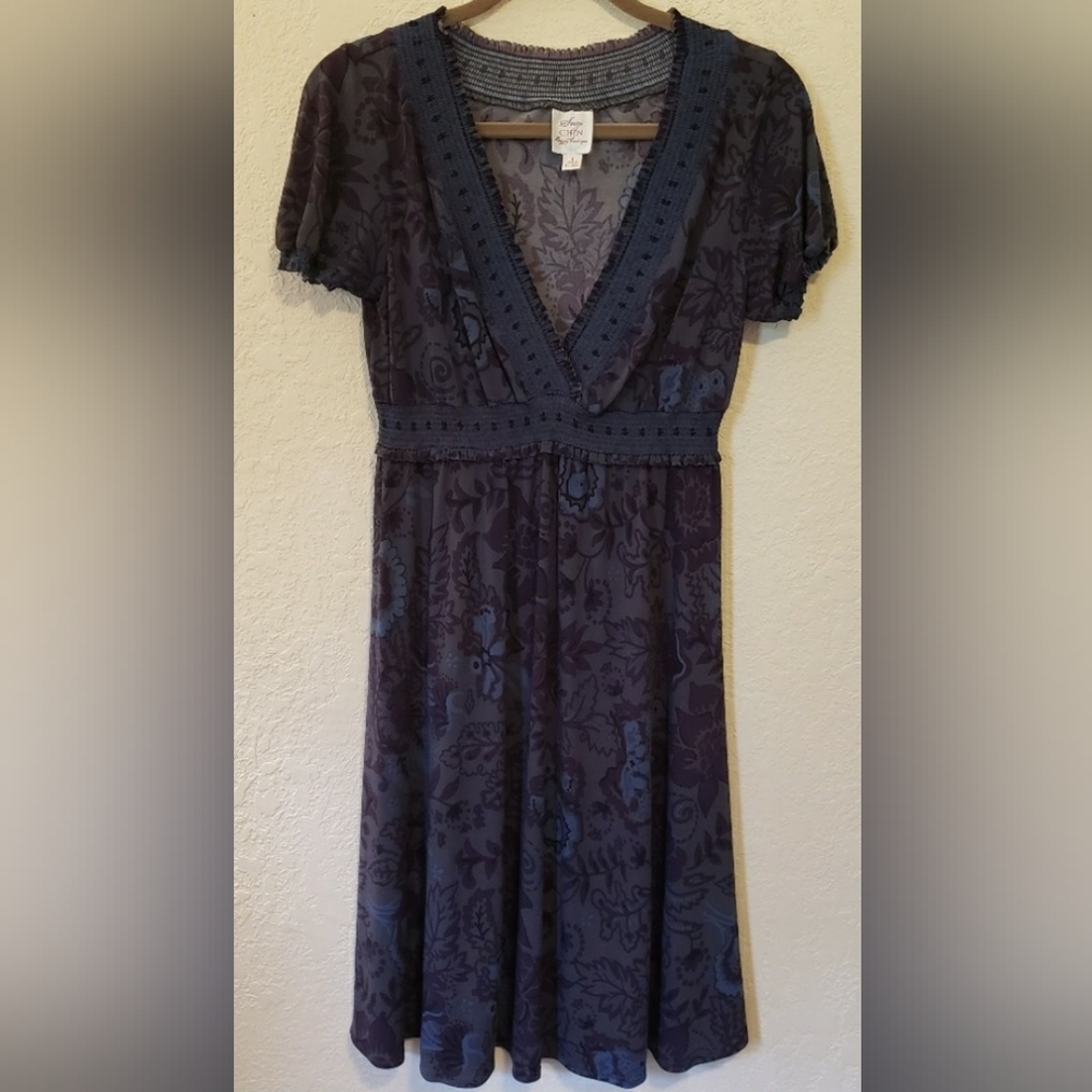 SUZI Chin by Maggy Boutique Purple Grey Floral Short Pouf Sleeve Dress Sz 8